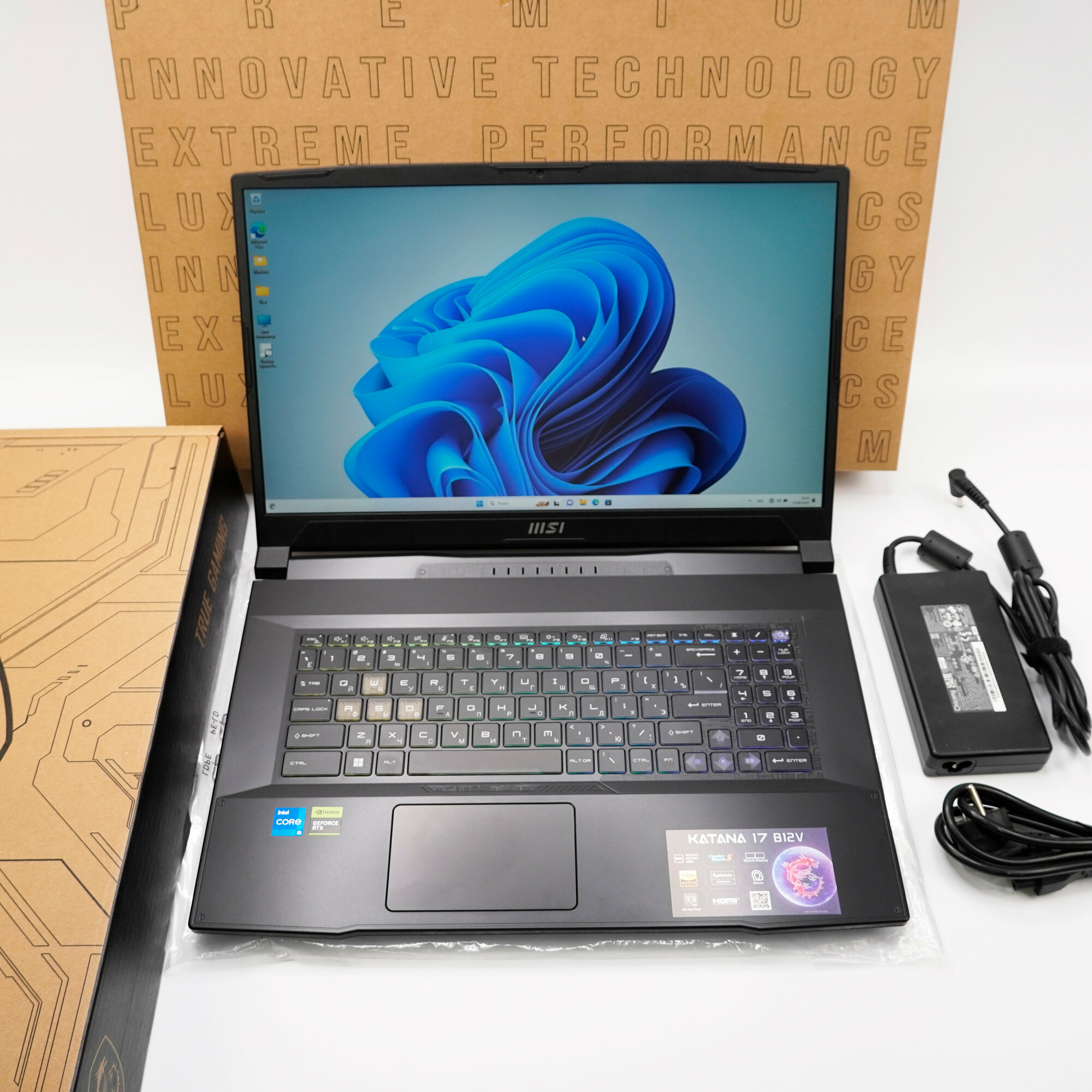 Игровой Ноутбук 17.3" MSI KATANA 17-B12V MS-17L5 I5-12450H / 16GB / 512GB SSD M.2 / RTX 4060 8GB / 1920x1080 IPS 144Hz