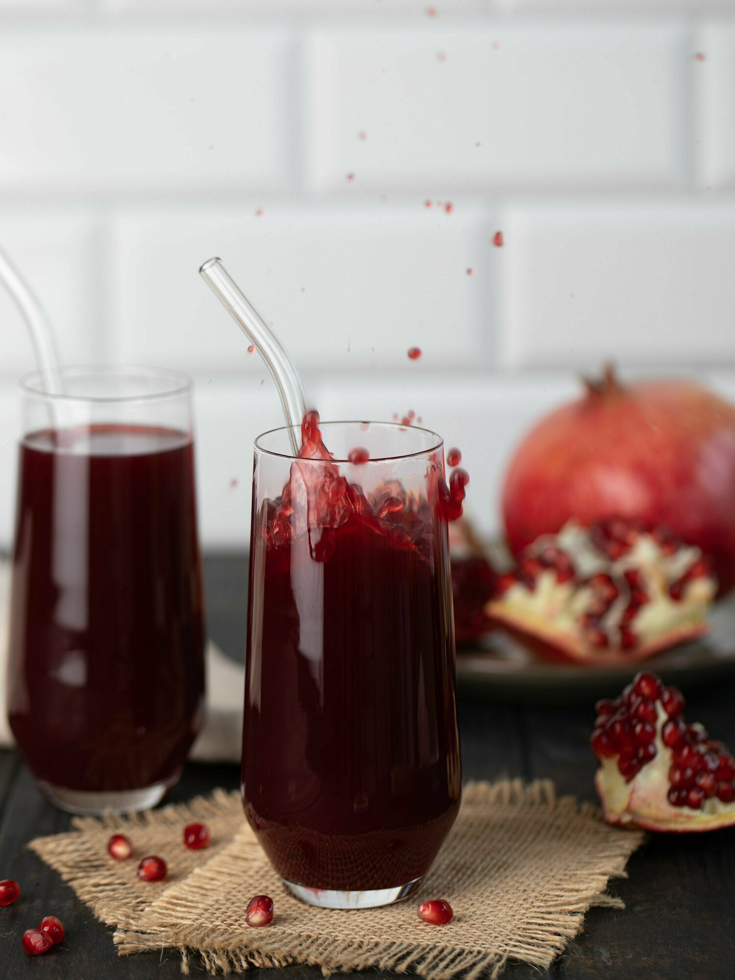 Сок гранатовый прямого отжима Plus more POMEGRANATE, 1л. 1бут. - фотография № 3