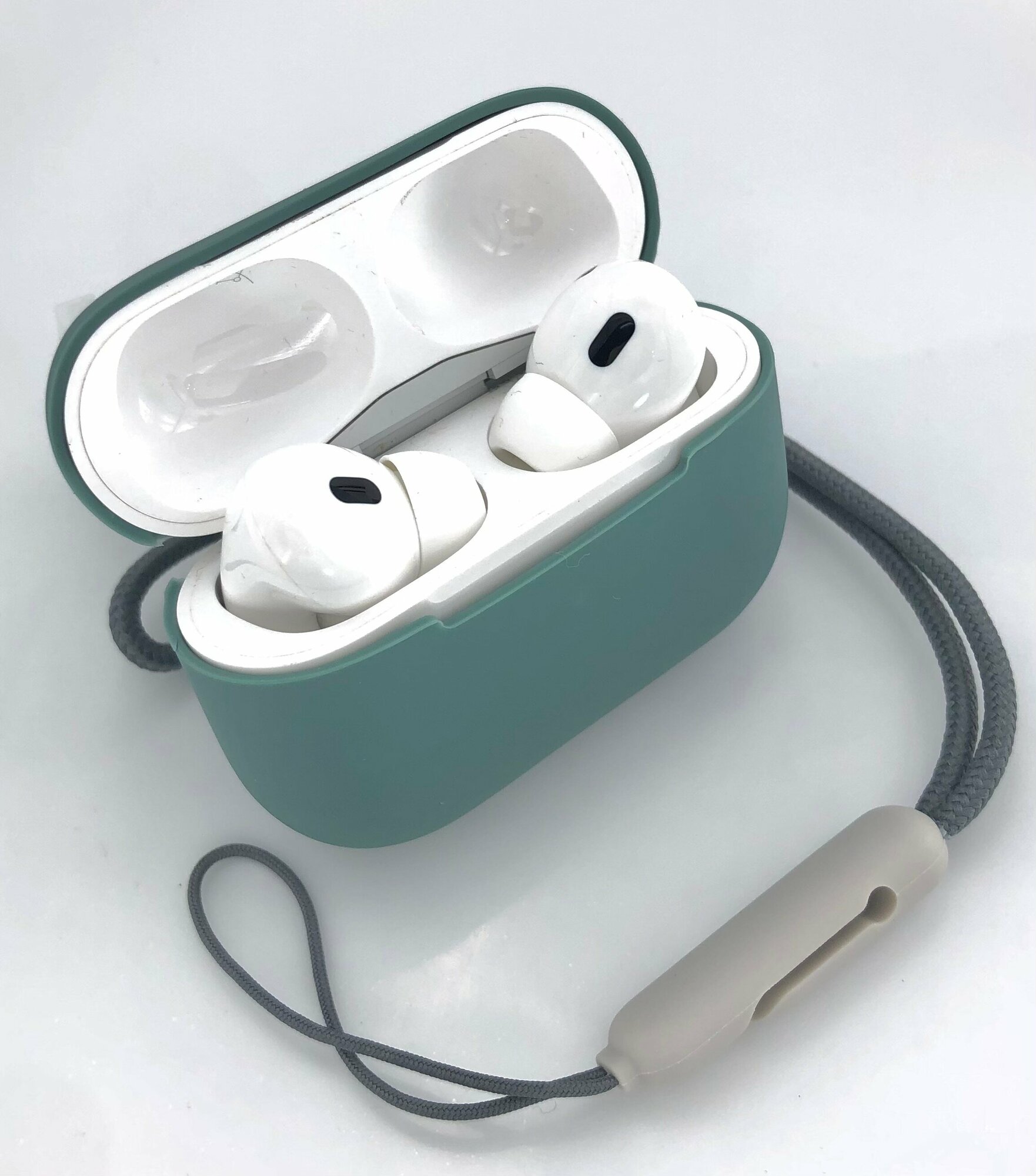 Силиконовый чехол для AirPods Pro 2 с ремешком ультратонкий Pine Green