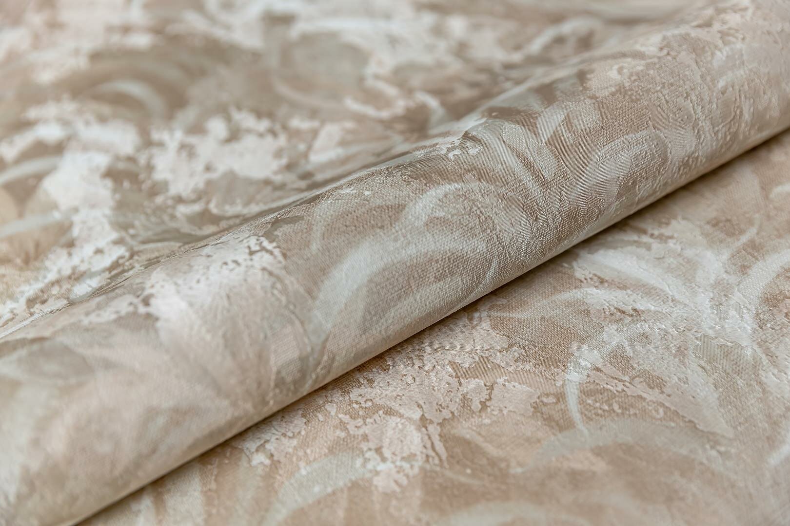 фото Обои виниловые Kerama Marazzi Экзотика мотив (1,06х10,05) бежевые KM6003 (рул.)