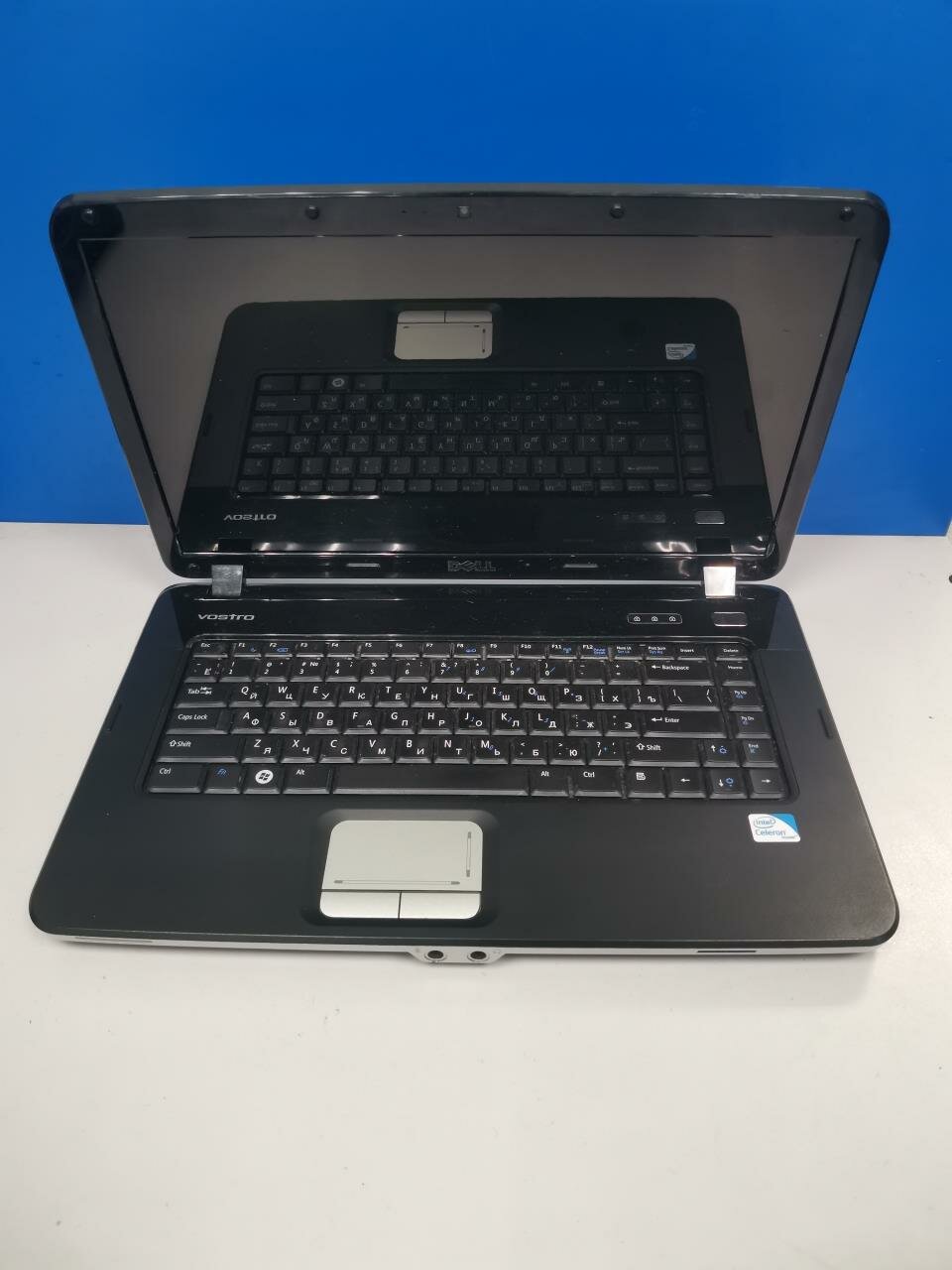 15.6" Ноутбук Dell Vostro 1015 / Celeron 900 / 2Gb / SSD 120Gb / Wi-Fi / Win 7