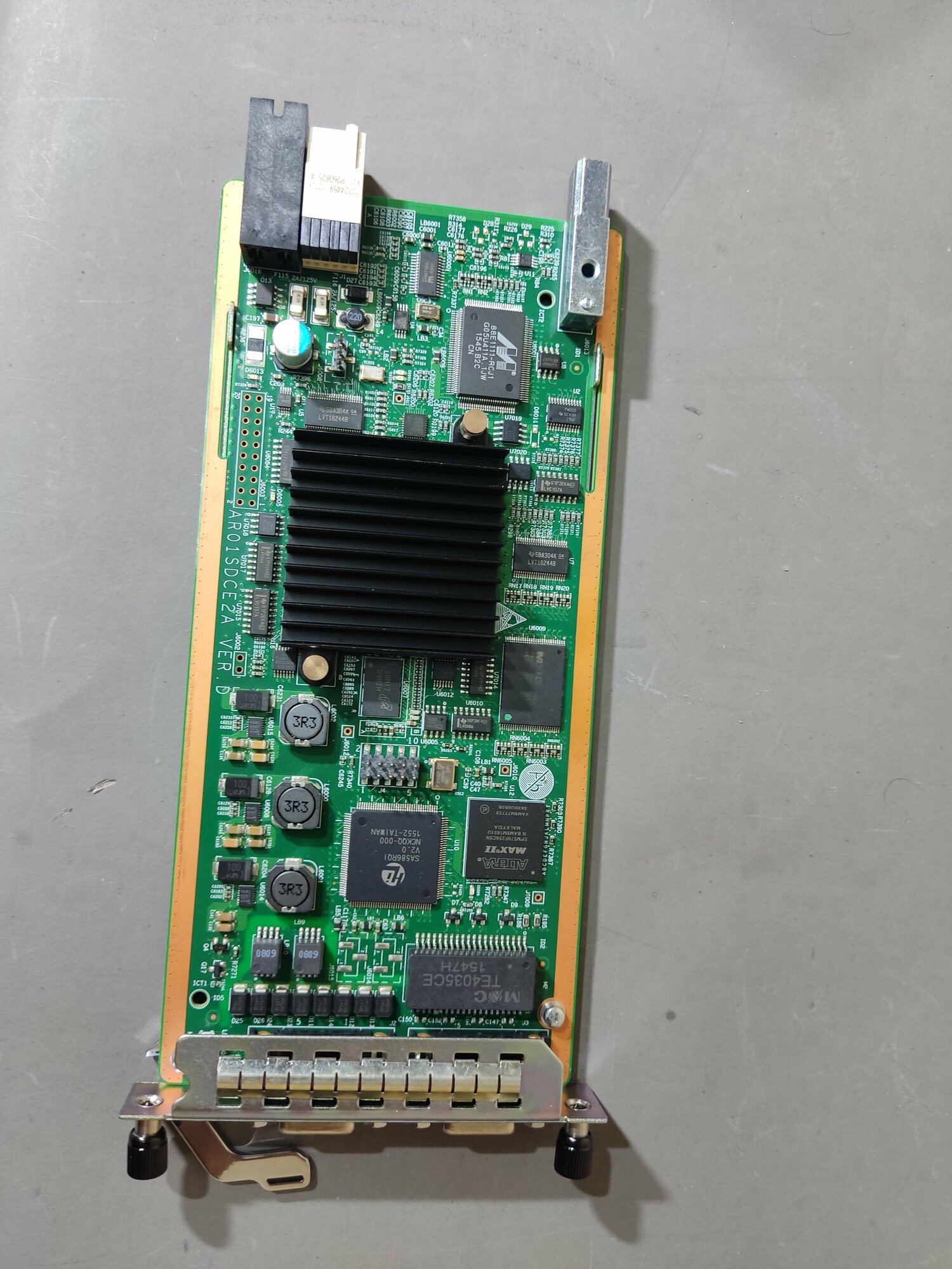 RCard interface Huawei 03020YNR (AROMSDME2A00)