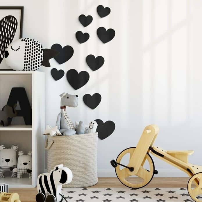 фото Панно на стену из дерева. Сердечки Декорация на стену для гостиной, кабинета, рабочего места