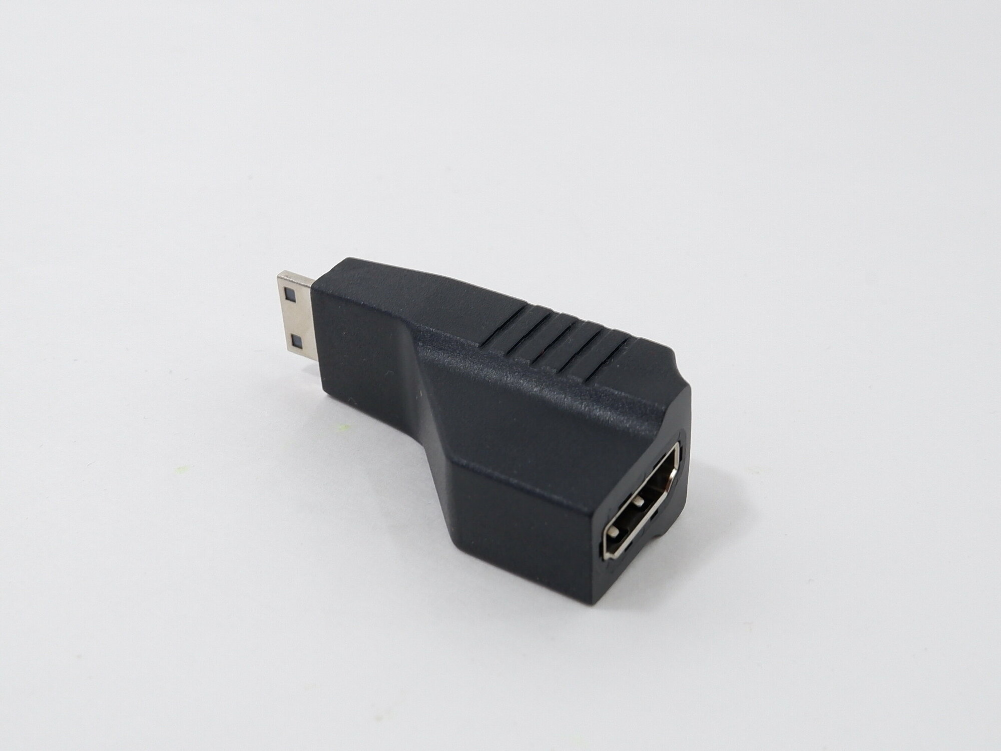 Переходник прямой с разворотом HDMI (F) на miniHDMI (M) HDMI (F) на miniHDMI (M).