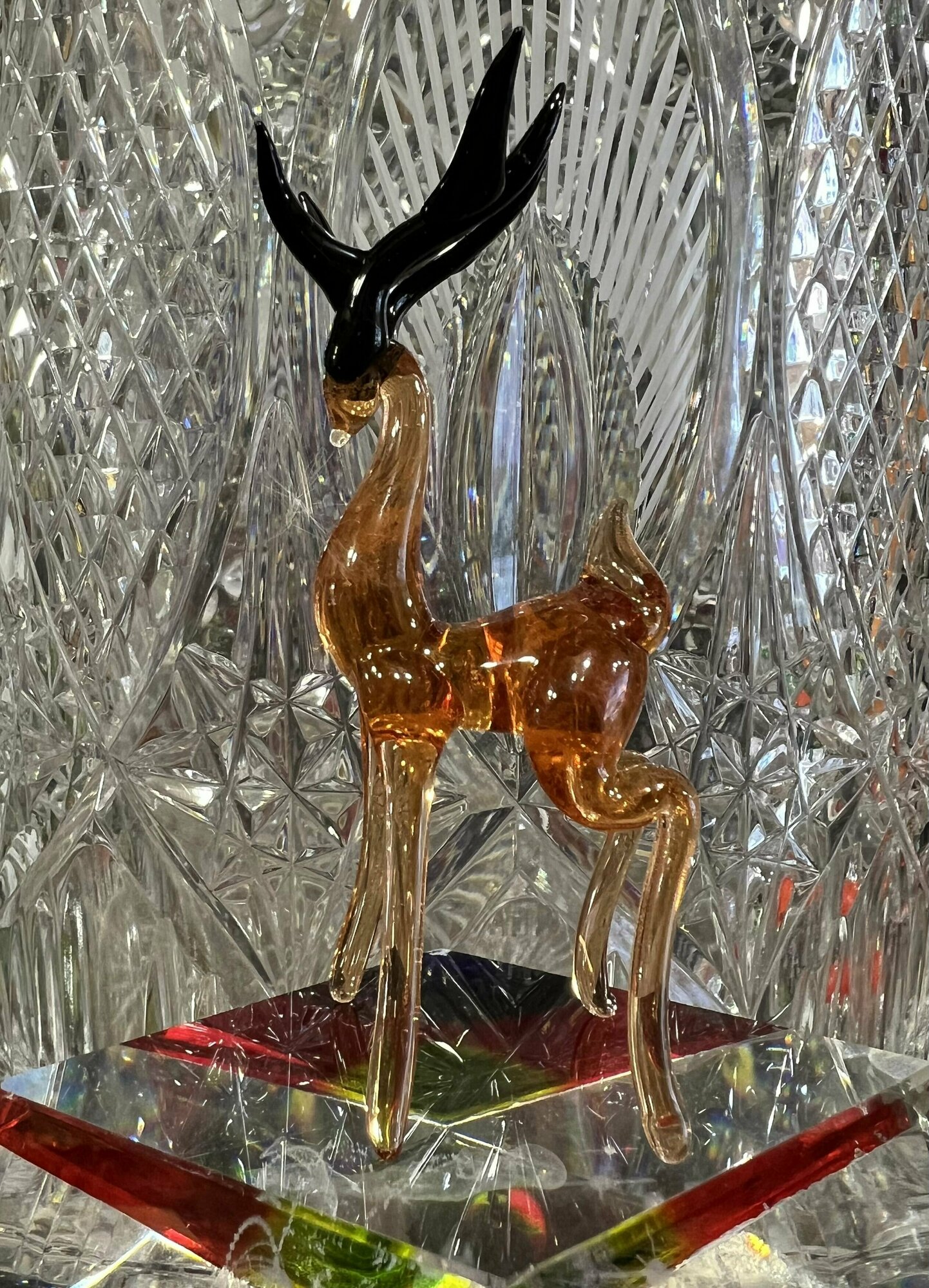 фото Фигурка из стекла "Олень"