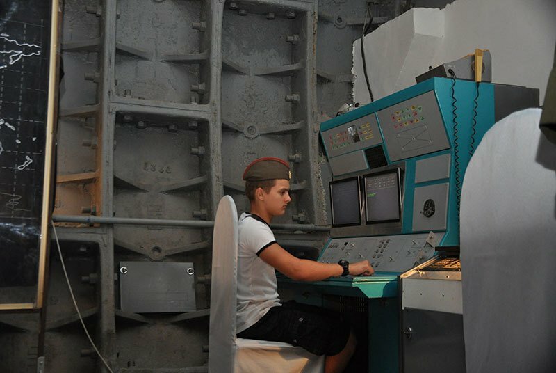 Подарочный сертификат «Экскурсия в подземный бункер» (75 минут, 1 человек) — фото 3