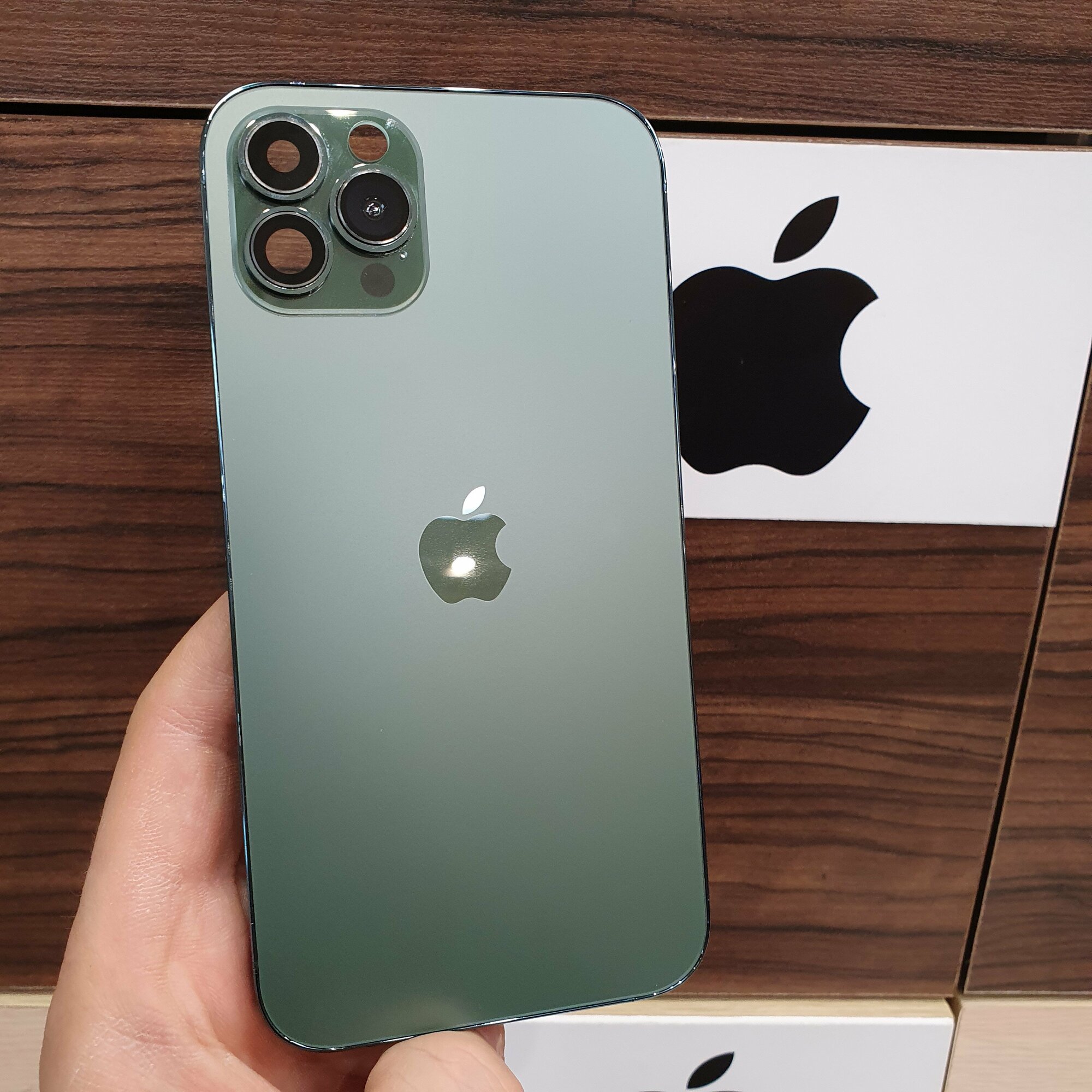 Корпус для iPhone 11 в стиле iPhone 14Pro (цвет: Альпийский зелёный)