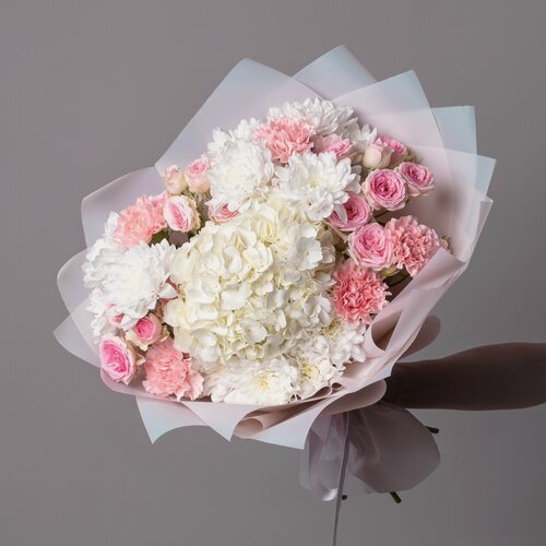 Изображение товара Букет цветов Романтическая грёза М в коробке и аквабоксе от "Простоцветы"
