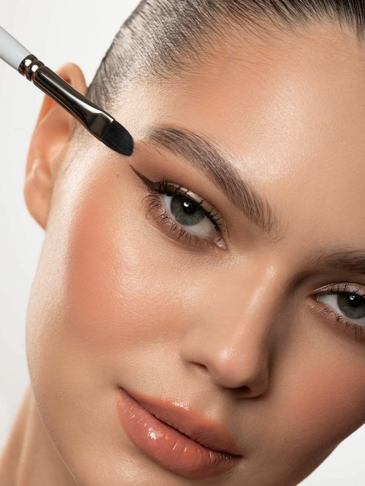 PIMINOVA VALERY N9 Кисть лепесток для макияжа губ MORNING HAZE — фото 1