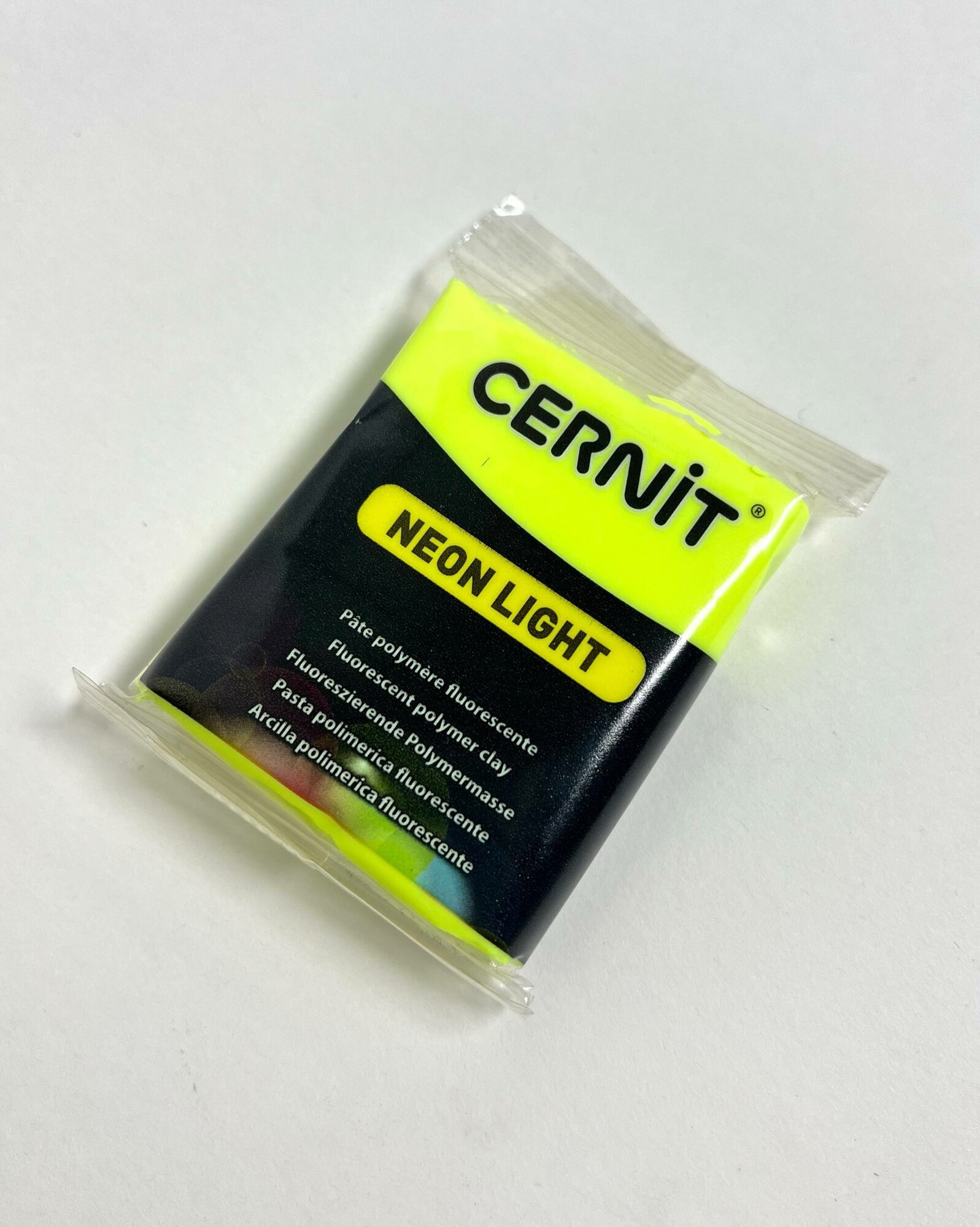 Полимерная глина Cernit "Neon yellow", цвет жёлтый неоновый, 56 грамм для лепки из полмерной глины — фото 1