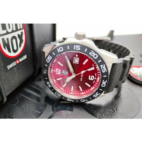 Наручные часы Luminox XS.3135, черный, красный