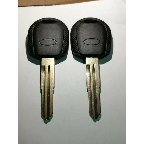 Корпус KIA S02 3кн прорезь по центру с местом под чип 513₽