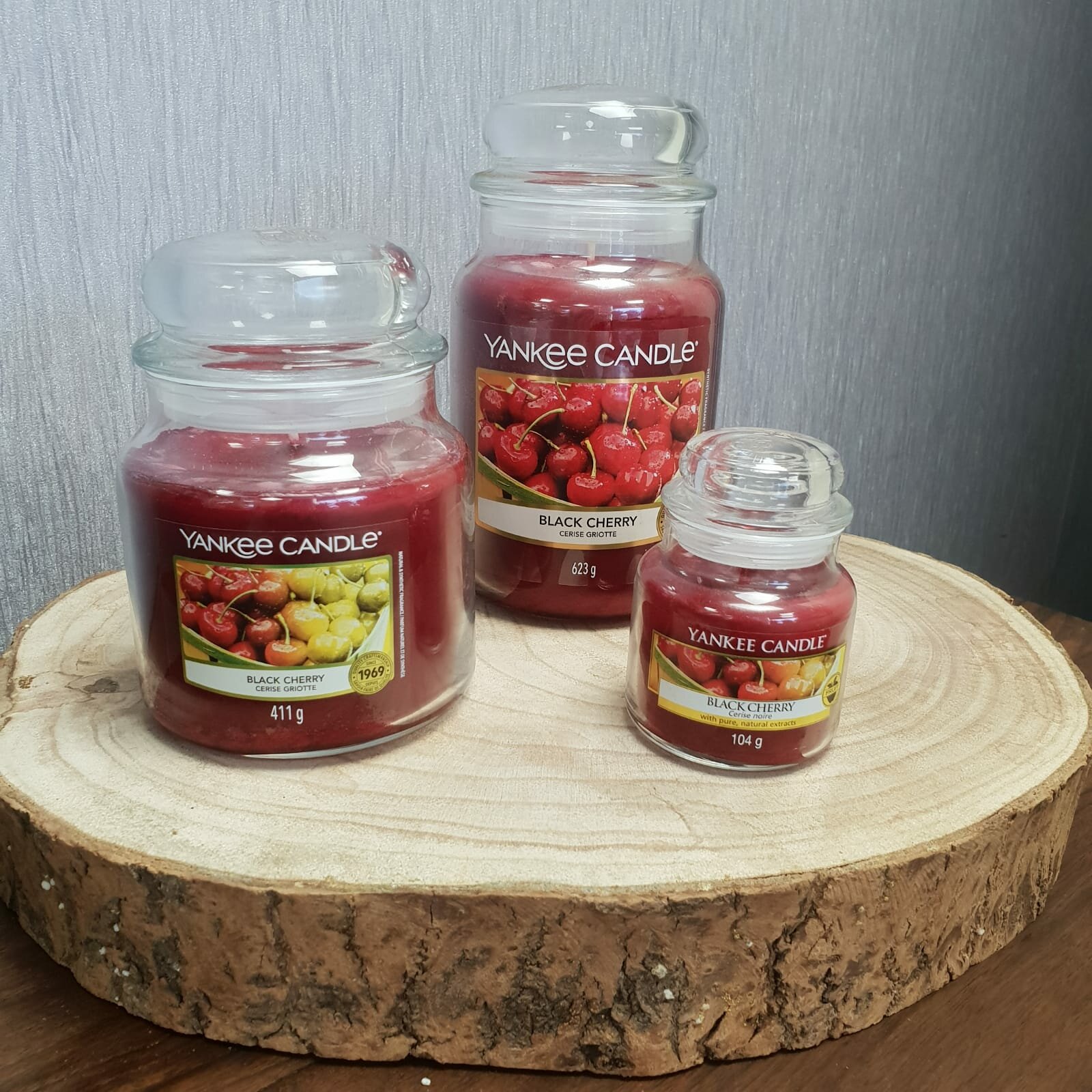 Аромасвеча в стеклянной банке, малая, "Черная черешня" YANKEE CANDLE - фото №4