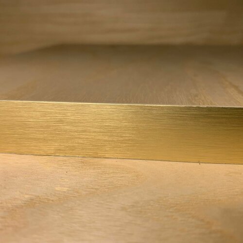 Кромка алюминиевая на ПВХ основе, брашированное/царапанное золото, 19 мм, 100м. 1 шт