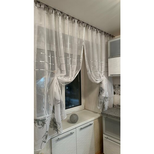 фото Кухонная шторка льняная с серебром и цветочной вставкой, ширина 3м, высота 1,7м