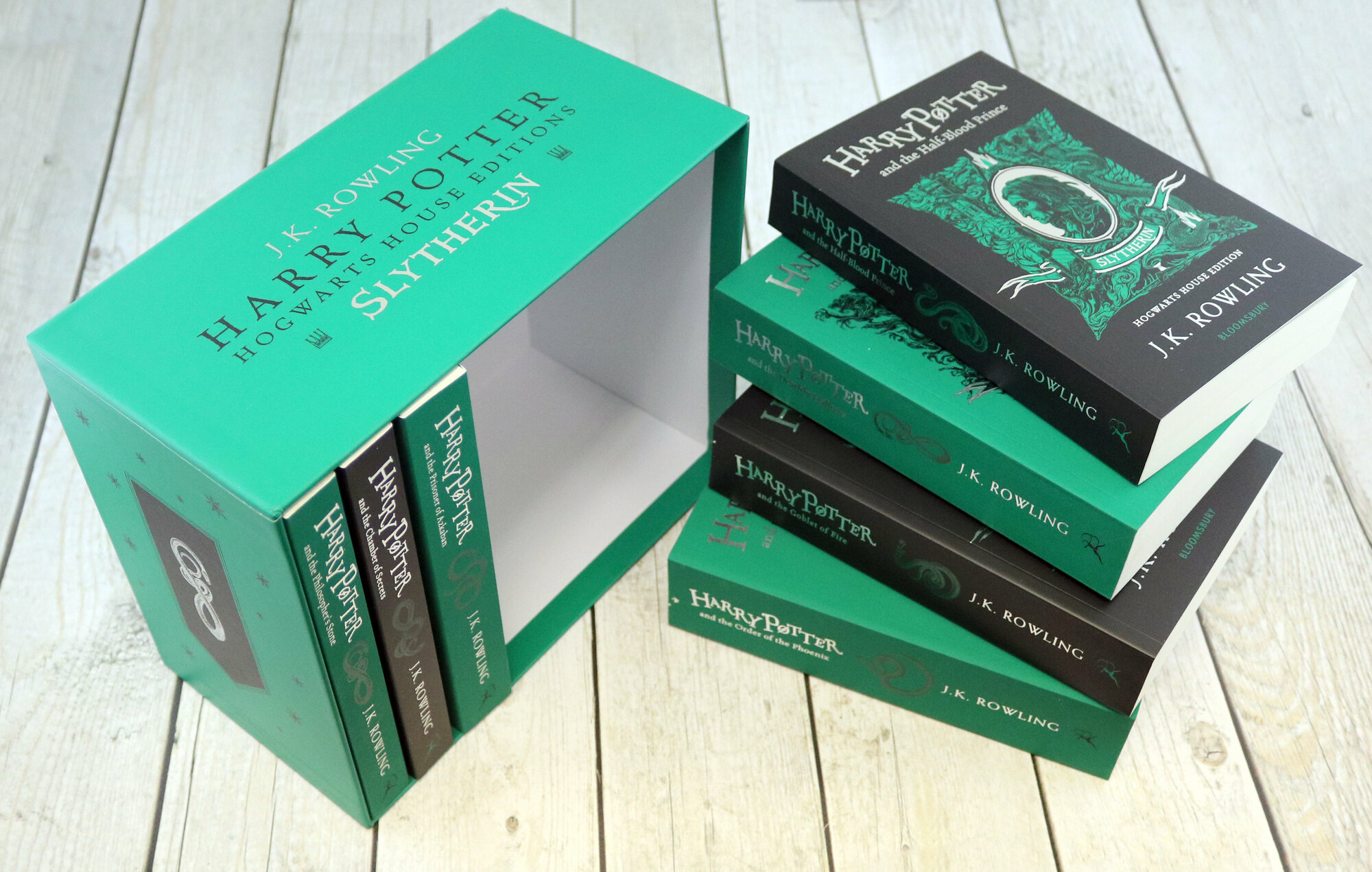 Harry Potter Slytherin House Editions Paperback Box Set комплект из 7 книг - фото №2