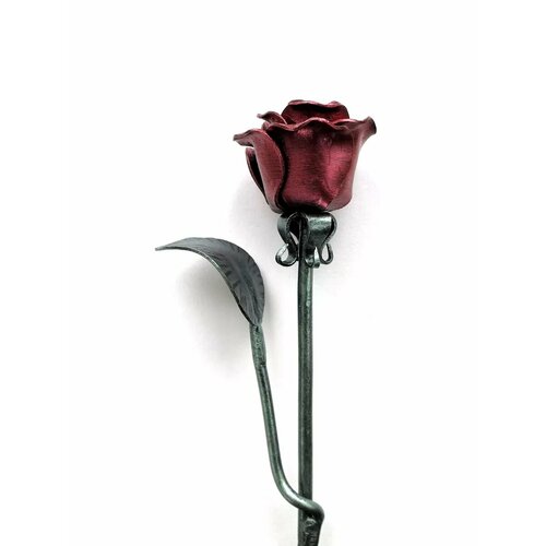 Роза кованая стальная большая красная