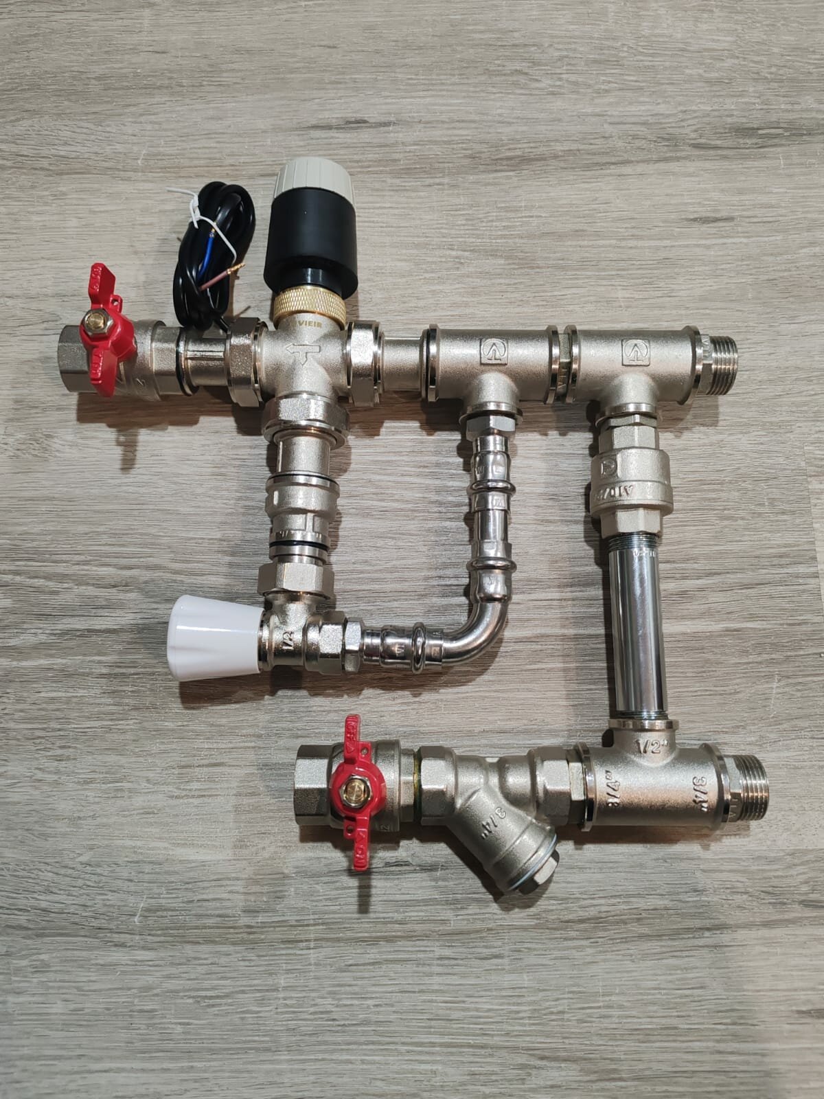 Смесительный узел, для тепловой завесы и воздушного тепловентилятора