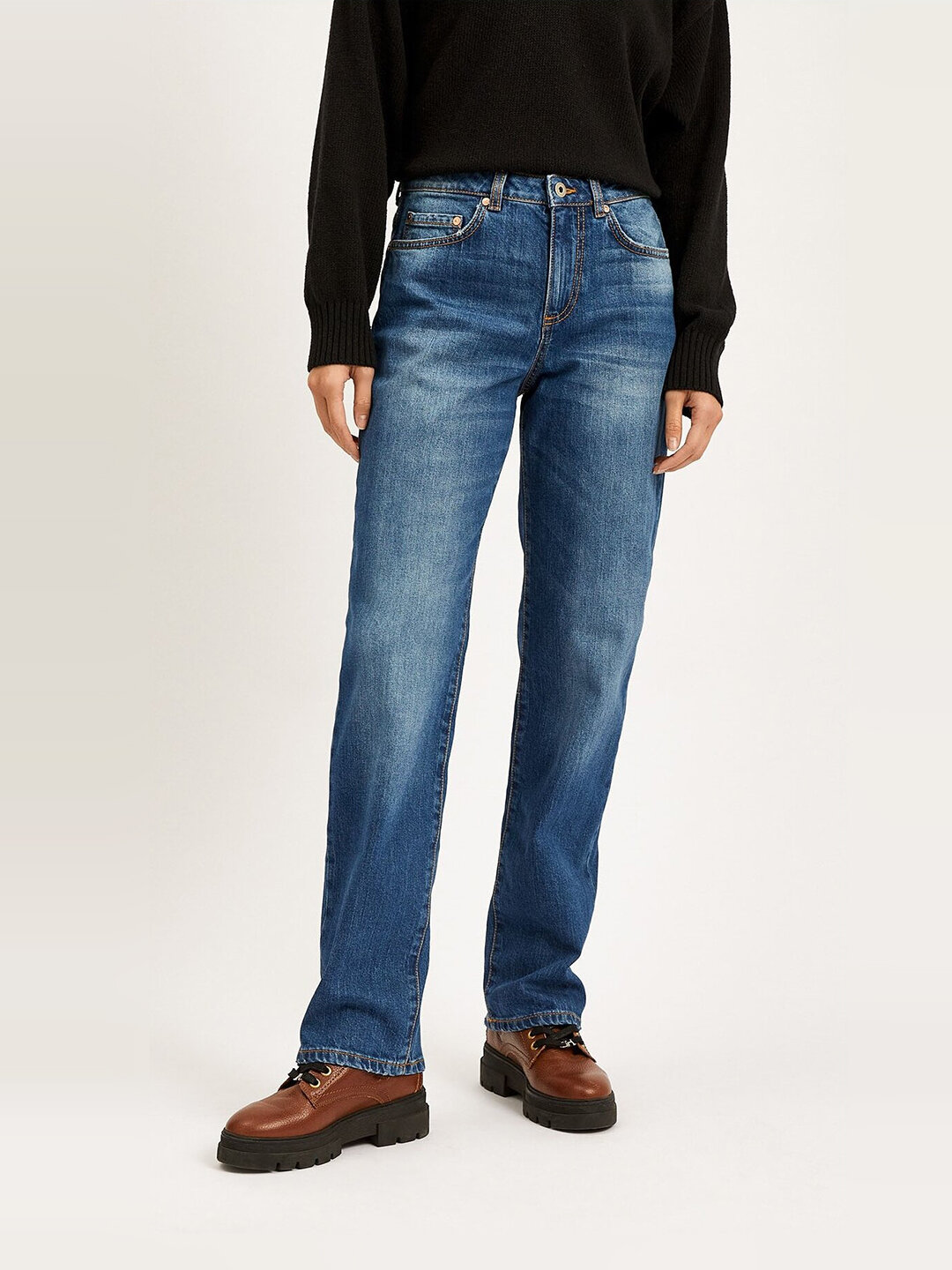 Джинсы мом UNITED COLORS OF BENETTON, размер 31, синий — купить в ...