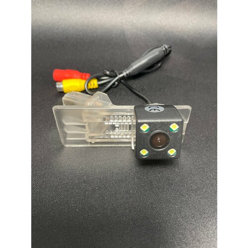 Камера заднего вида для Renault Duster Megane III Fluence Kaptur Scenic 115000₽