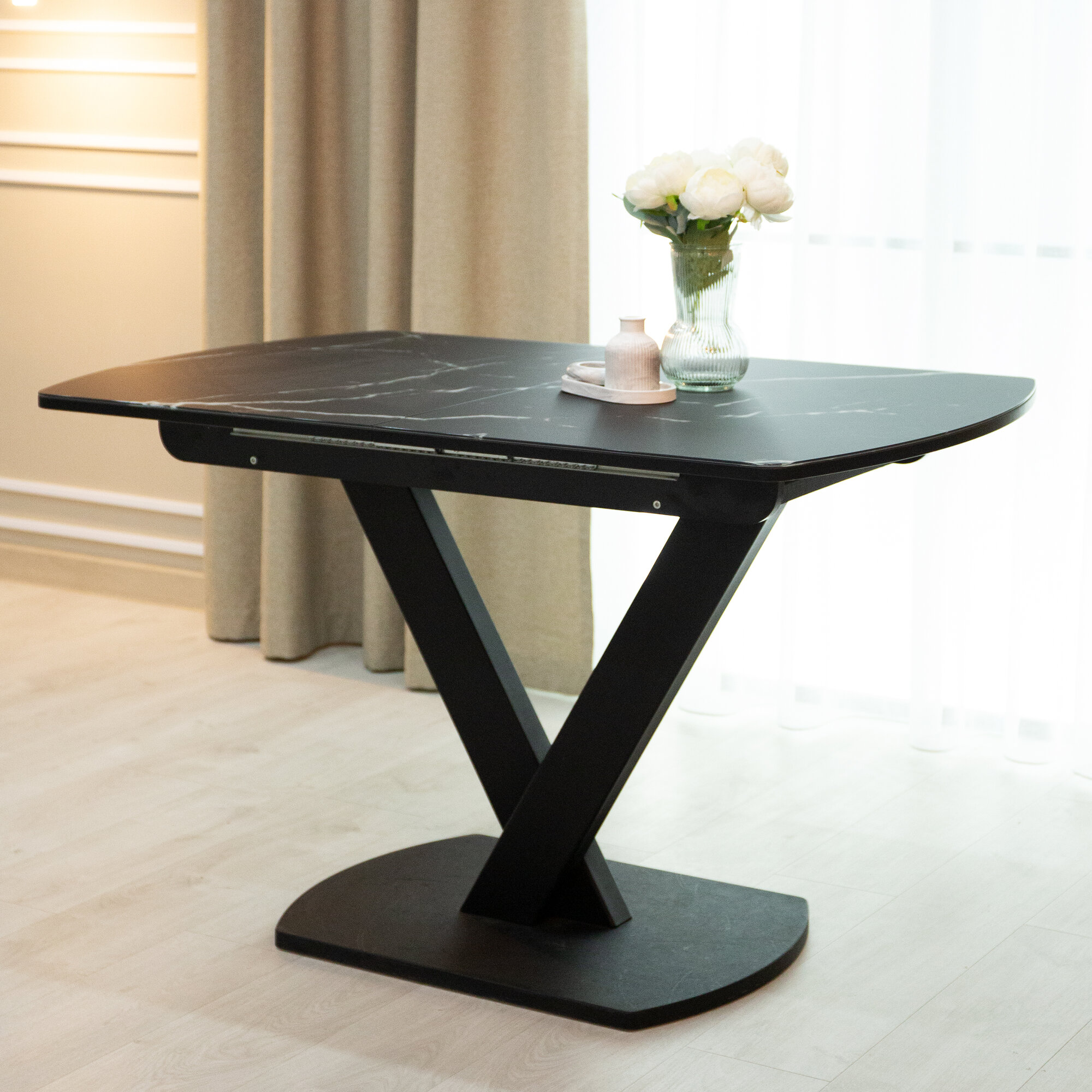 фото Салерно Стол обеденный Тип 1 (Черный муар/Стекло черный мрамор)