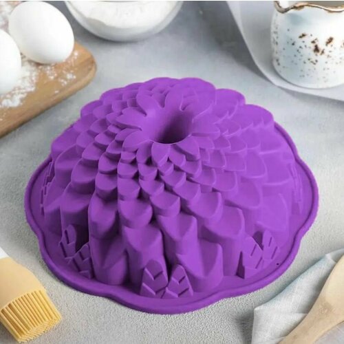 Силиконовая форма для выпечки десертов кексов и пирогов Хризантема с втулкой 22 см 821₽