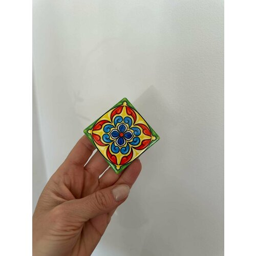 Керамические магниты на холодильник в этническом стиле желтый 5,7*5,7 см.