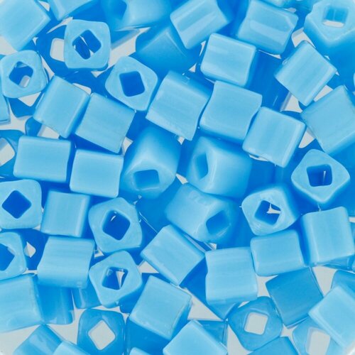 Бисер TOHO Cube, №1, 3 мм, 5 штх5 г, №0043, голубой бисер toho cube 2 4 мм 5 штх5 г 0086 темно фиолетовый
