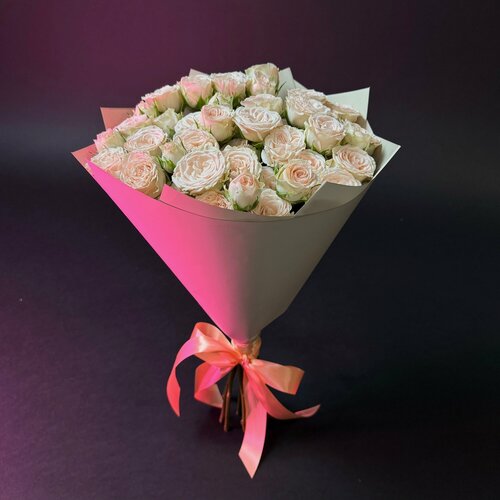 Изображение товара Букет цветов из 11 кустовых роз Рослин