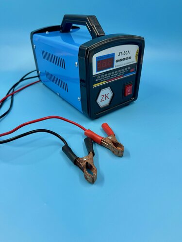 Изображение товара Зарядное устройство для автомобильного аккумулятора 50А 12В Профессиональное ЗУ