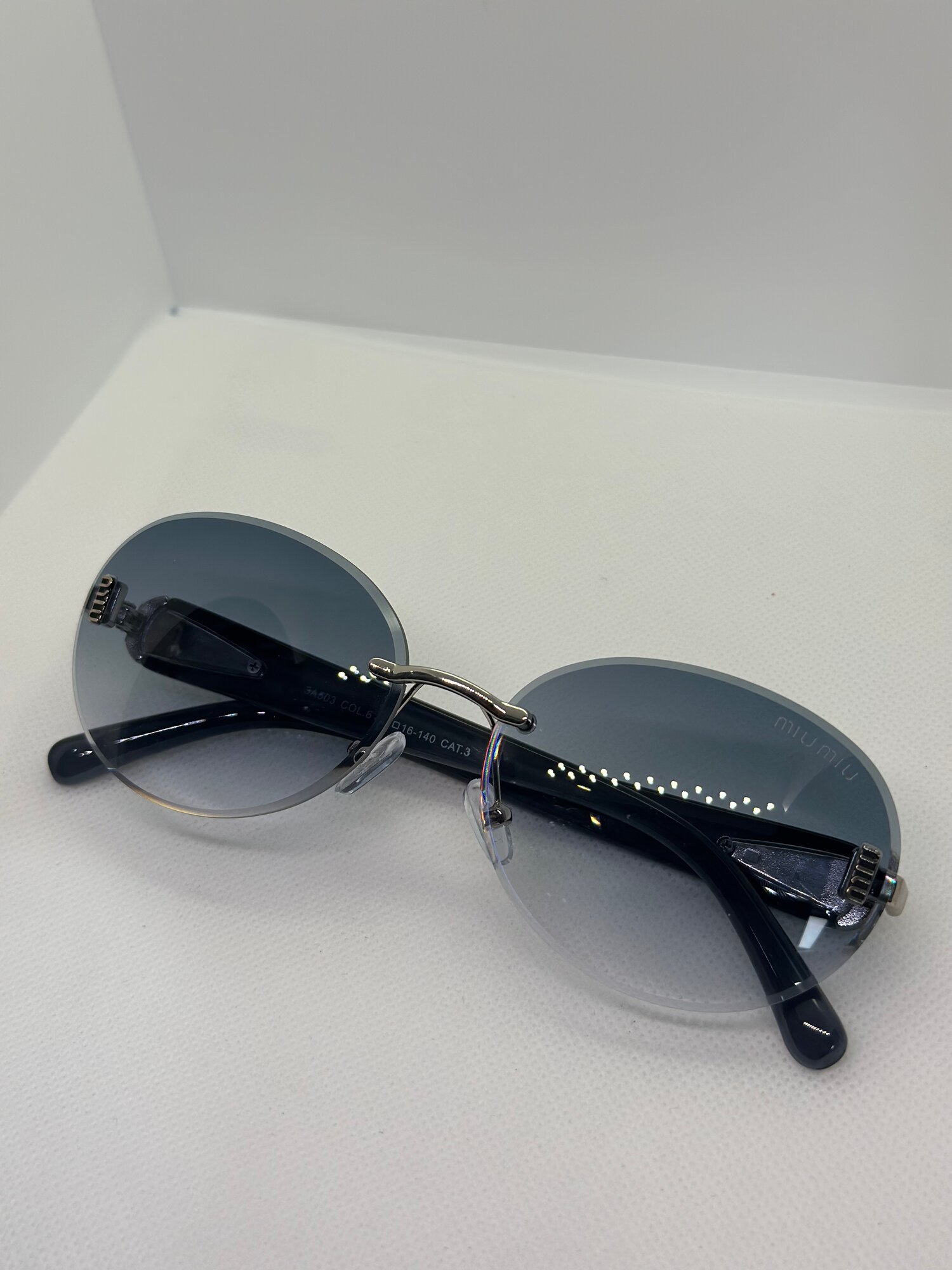 Солнцезащитные очки