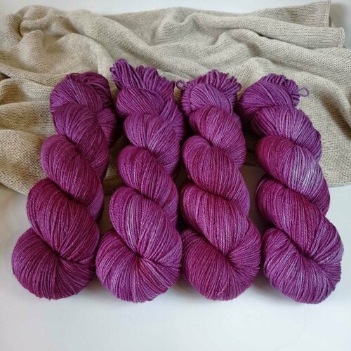 Wonder Yarn "Violet"