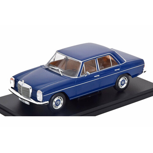 Mercedes 200D W115 darkblue