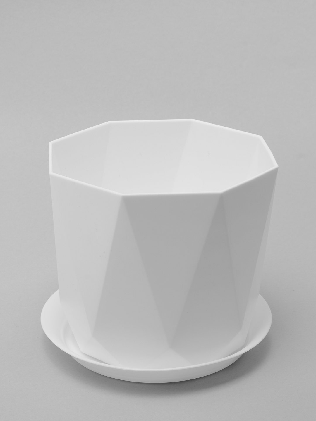 Кашпо для цветов с поддоном IDEA "Призма" Цвет Белый, Объем+диаметр D220 (4,7л)