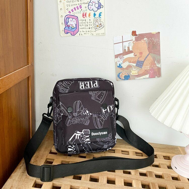 фото Стильная сумка кросс-боди с принтом, сумка мессенджер мужская / женская через плечо универсальная, цвет черный