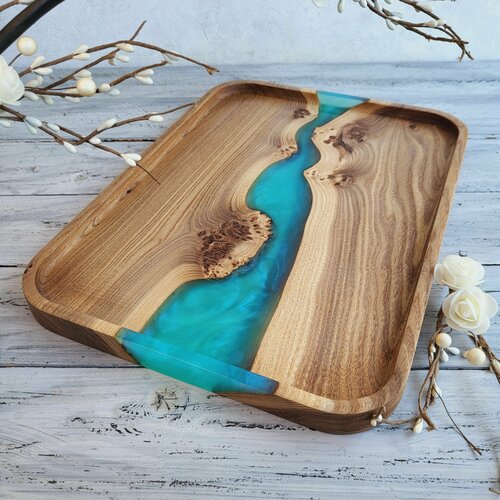 Поднос - блюдо для сервировки стола из дерева