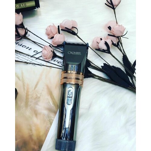 Многофункциональная машинка для стрижки волос со сменными насадками 300000₽