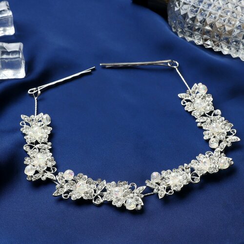 Аксессуар для волос Берта с невидимками хрупкие цветы изыск 235 см серебристо-белый 545₽