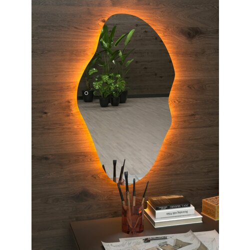 Зеркало настенное неправильной формы с подсветкой 45х77см теплый свет