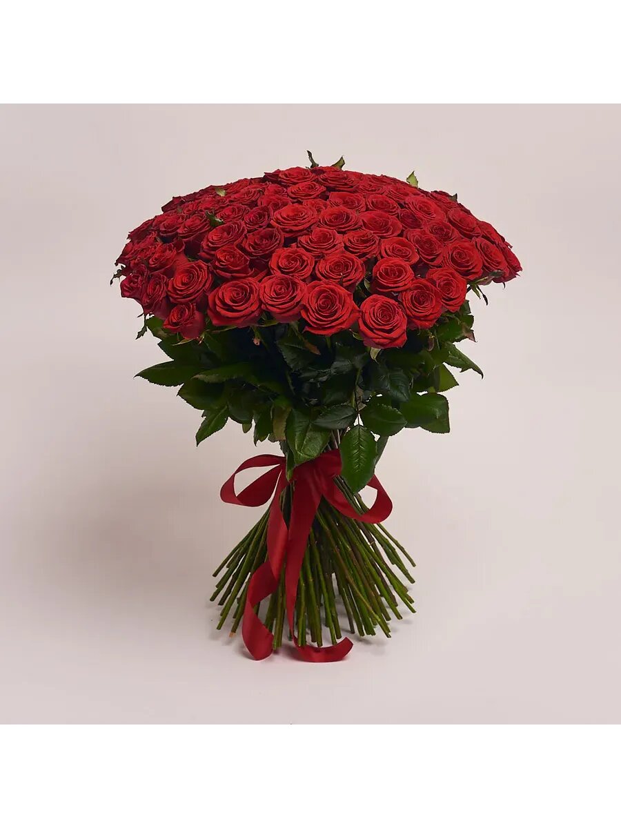 Букет живых цветов из 101 красной розы 40 см под ленту от АзалияНау