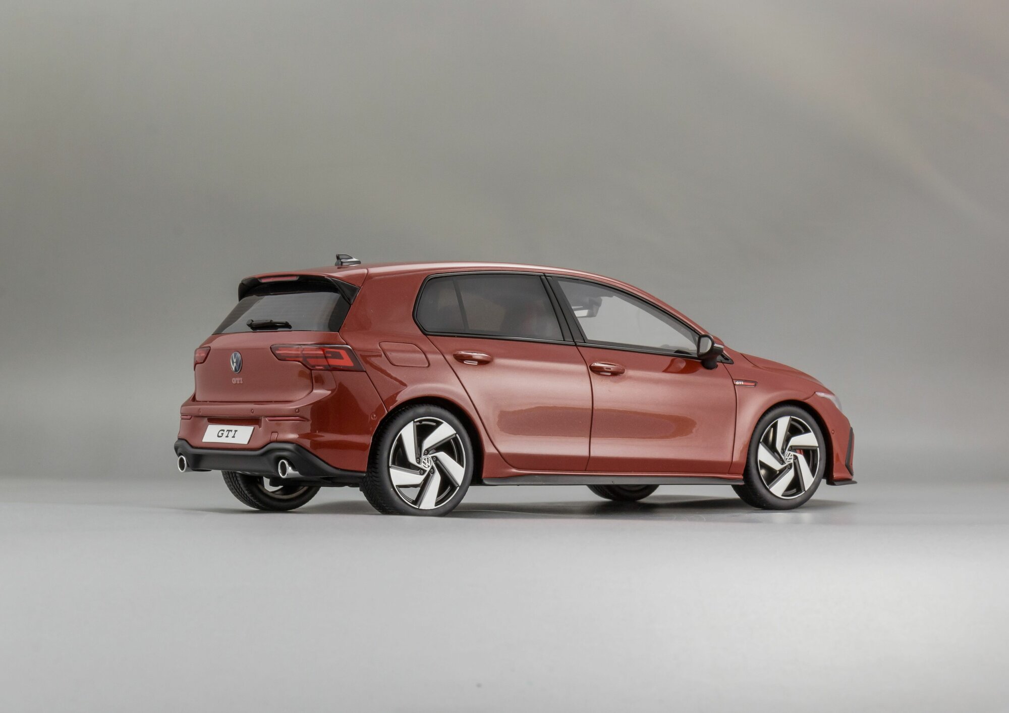 Масштабная модель Volkswagen Golf VIII GTI — фото 1