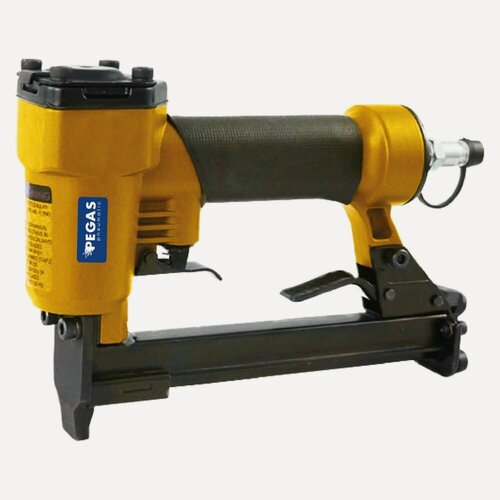 Изображение товара Скобозабивной пневмопистолет Pegas pneumatic FS8016-A 1005