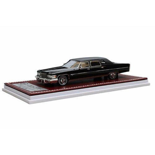 Cadillac fleetwood 75 limousine 1976 black