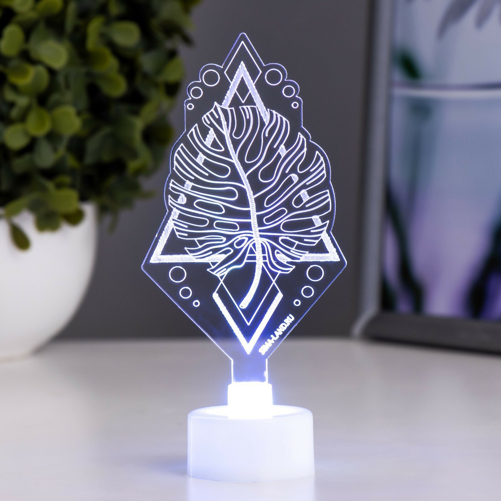 Светильник "Монстера" LED RGB 6 цветов от батареек LR41 6х11 см, 9286003