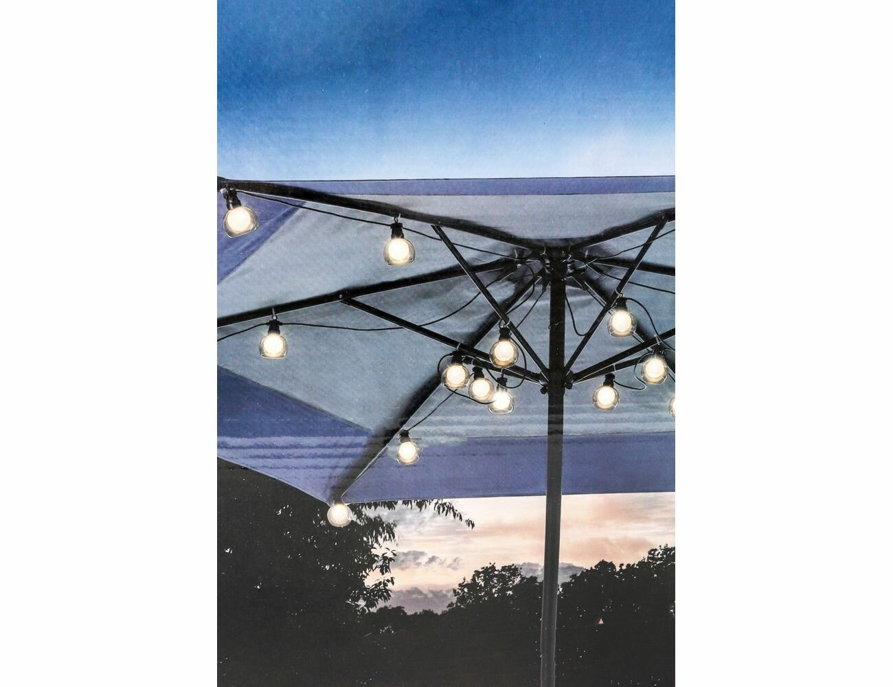 Гирлянда из лампочек для уличного зонта RETRO ROMANCE, 20 теплых белых LED-ламп, 8 нитей по 1.2 м, черный ПВХ, уличная, Kaemingk 490085
