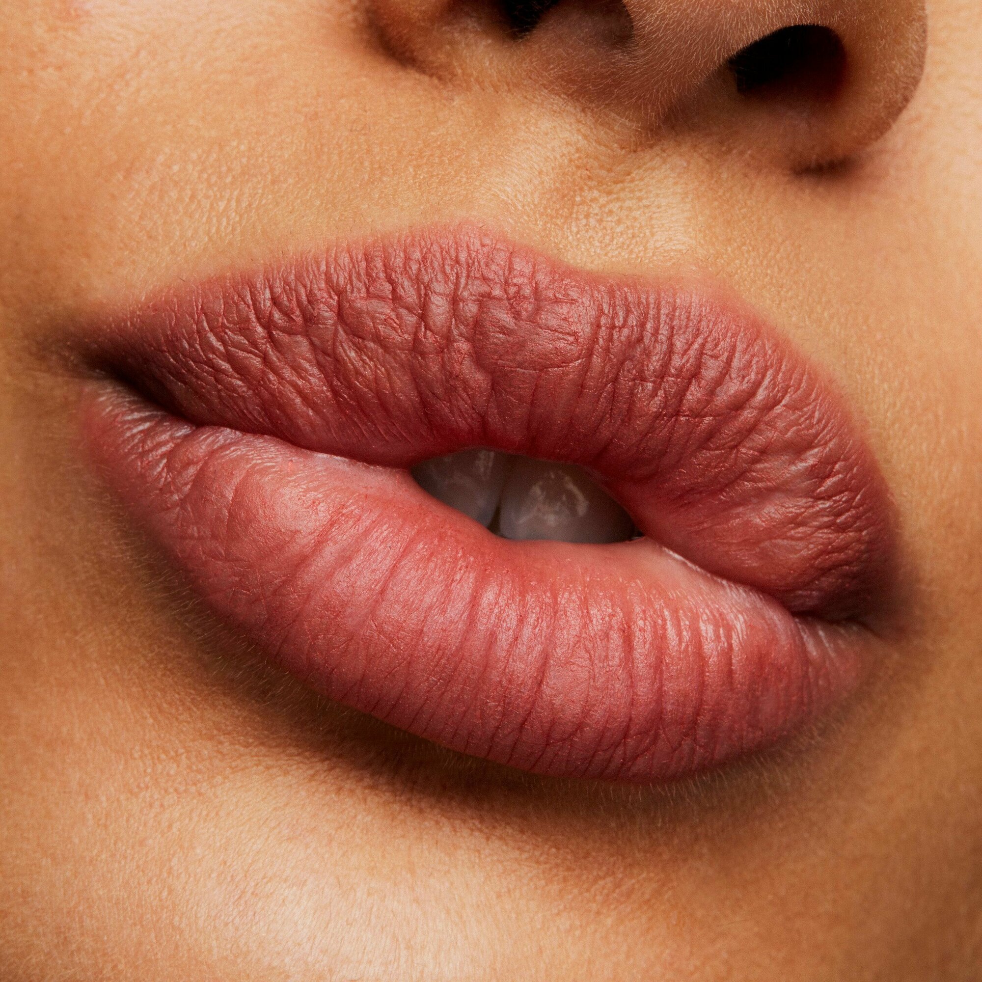 Помада Powder kiss lipstick 921 Sultry move