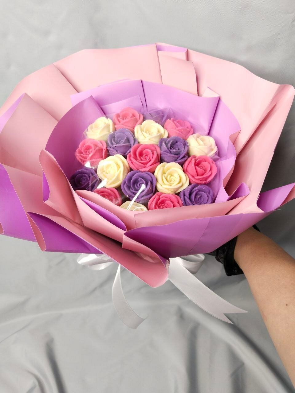 Букет из 19 шоколадных роз розовое  лимонные на день рождения юбилей учителю маме  мужу на свадьбу день влюбленных