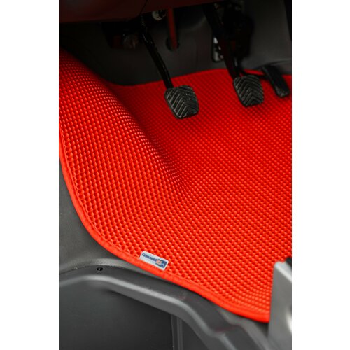 Коврик салона для а/м Газель 3302 (материал EVA) красный (со стороны водителя) 