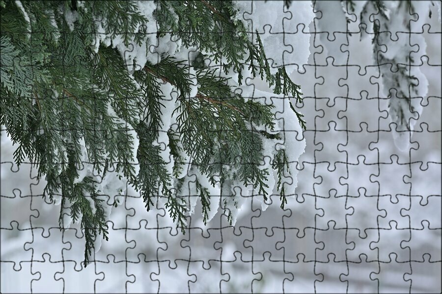 Магнитный пазл "Хвойное дерево, зима, снег" на холодильник 27 x 18 см.