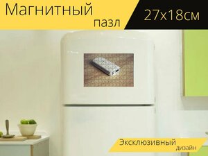 Магнитный пазл "Внешний аккумулятор, аккумулятор, технология" на холодильник 27 x 18 см.